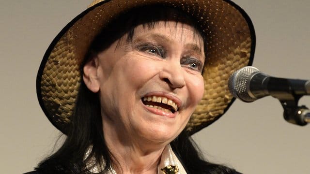 Die dänisch-französische Schauspielerin Anna Karina starb im Alter von 79 Jahren in Paris.