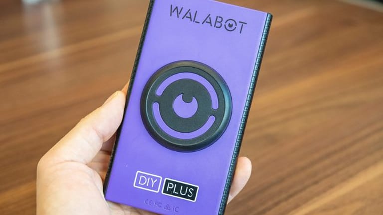 Ein Walabot von Vayyar: Der Walabot ist ein Radarsensor zum Anstecken an Smartphones, der in Wände schauen kann.