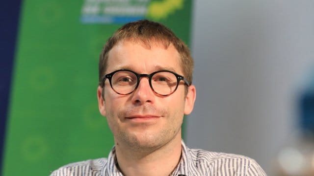 Sebastian Striegel, Mitglied des Landtags Sachsen-Anhalt: Im Koalitionsstreit um den CDU-Kreispolitiker Möritz in Sachsen-Anhalt haben die Grünen ihren Willen bekräftigt, das Bündnis mit CDU und SPD fortzusetzen. Sebastian Striegel, Mitglied des Landtags Sachsen-Anhalt: Im Koalitionsstreit um den CDU-Kreispolitiker Möritz in Sachsen-Anhalt haben die Grünen ihren Willen bekräftigt, das Bündnis mit CDU und SPD fortzusetzen.