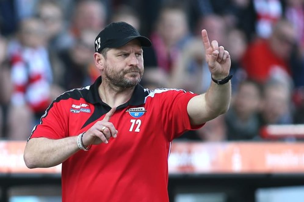Will vor dem Spiel gegen Gladbach nicht von einer Krise des Gegners sprechen: Paderborns Trainer Steffen Baumgart.