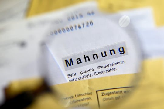 Brief mit der Aufschrift "Mahnung"