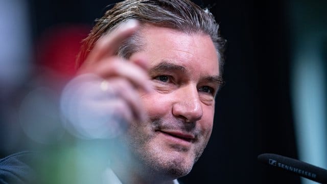Sieht den BVB nicht chancenlos im Duell mit Paris Saint-Germain: Sportdirketor Michael Zorc. Sieht den BVB nicht chancenlos im Duell mit Paris Saint-Germain: Sportdirketor Michael Zorc.
