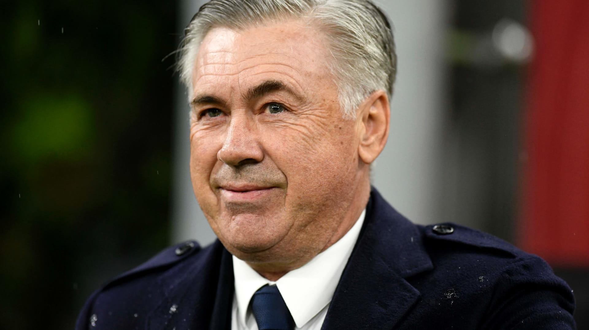 Carlo Ancelotti: Der italienische Fußballtrainer hat Medienberichten zufolge einen neuen Arbeitgeber gefunden. Carlo Ancelotti: Der italienische Fußballtrainer hat Medienberichten zufolge einen neuen Arbeitgeber gefunden.