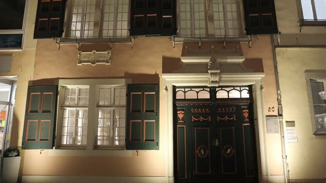 Das Beethoven-Haus, festlich beleuchtet. Das Beethoven-Haus, festlich beleuchtet.