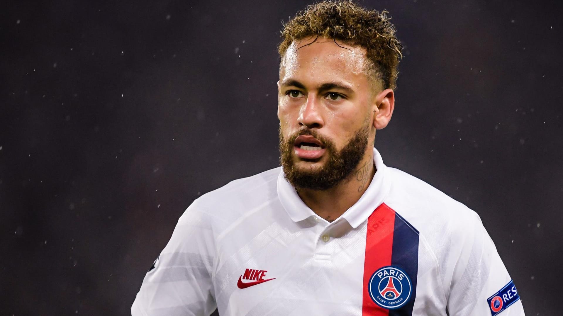 Neymar: Der brasilianische Superstar hat sich erstmals ausführlich über Transfergerüchte geäußert. Neymar: Der brasilianische Superstar hat sich erstmals ausführlich über Transfergerüchte geäußert.