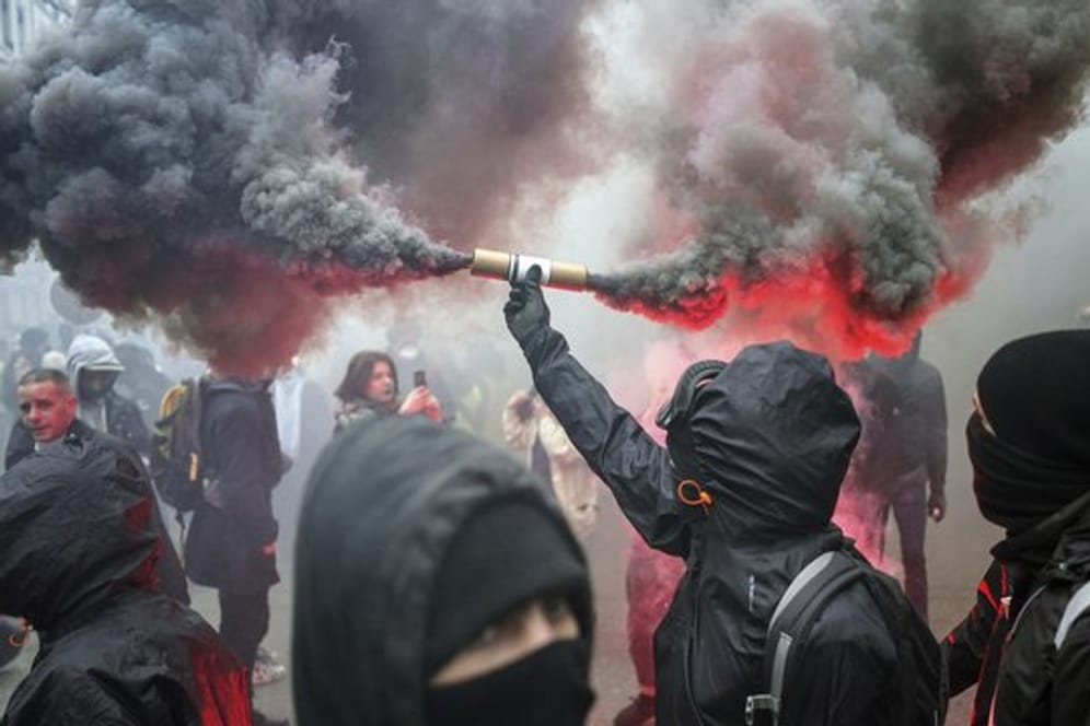 Seit knapp zwei Wochen haben die Streiks und Massenproteste Frankreich und vor allem die Hauptstadt fest im Griff.