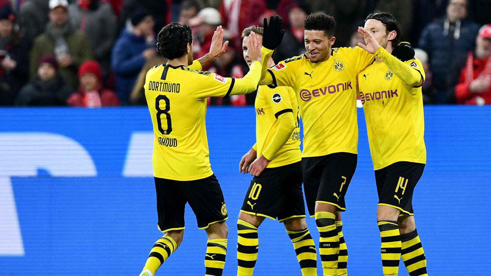 Jubel beim BVB nach der Partie gegen den 1. FSV Mainz 05: Am Dienstag muss Borussia Dortmund gegen RB Leipzig ran.
