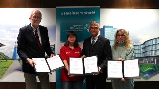 Gerhard Stiens, Stefanie Weigel, Ashok Sridharan und Dr. Birgit Schneider-Bönninger: Special Olympics NRW findet 2021 in Bonn statt.