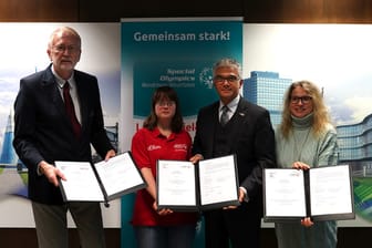 Gerhard Stiens, Stefanie Weigel, Ashok Sridharan und Dr. Birgit Schneider-Bönninger: Special Olympics NRW findet 2021 in Bonn statt.