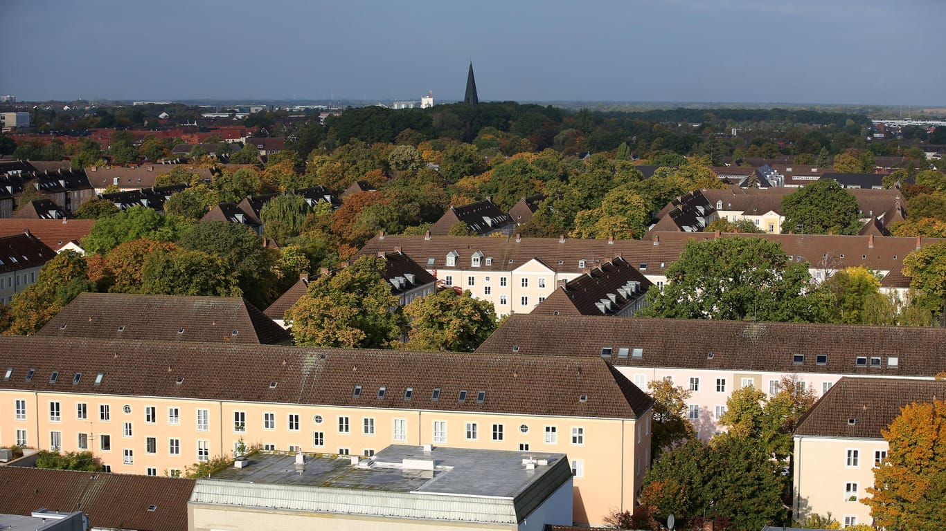 Blick auf Wolfsburg: Die Stadt feiert 45-jähriges Jubiläum von Integrationsarbeit.