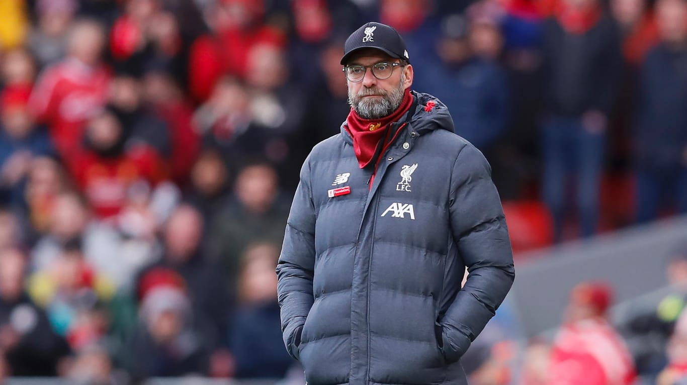 Zeigt sich sauer, weil der FC Liverpool binnen 22 Stunden zwei Pflichtspiele bestreiten muss: Liverpool-Coach Jürgen Klopp.