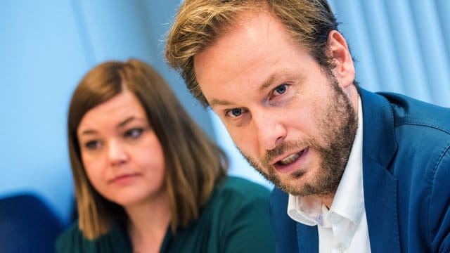 Grünen-Spitzenpersonal in Hamburg: Bürgermeisterkandidatin Katharina Fegebank und Fraktionschef Anjes Tjarks. Grünen-Spitzenpersonal in Hamburg: Bürgermeisterkandidatin Katharina Fegebank und Fraktionschef Anjes Tjarks.