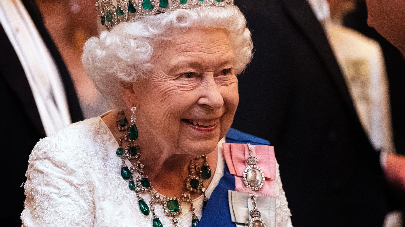 Königin Elizabeth: Die Queen mag es festlich und farbenfroh.