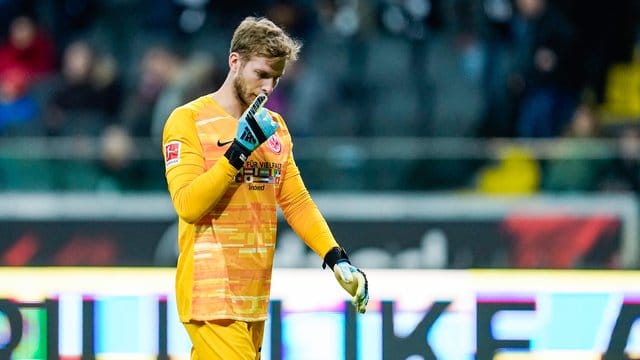 Felix Wiedwald: Dem Ex-Werder-Keeper wurde sein Auto geklaut. Felix Wiedwald: Dem Ex-Werder-Keeper wurde sein Auto geklaut.