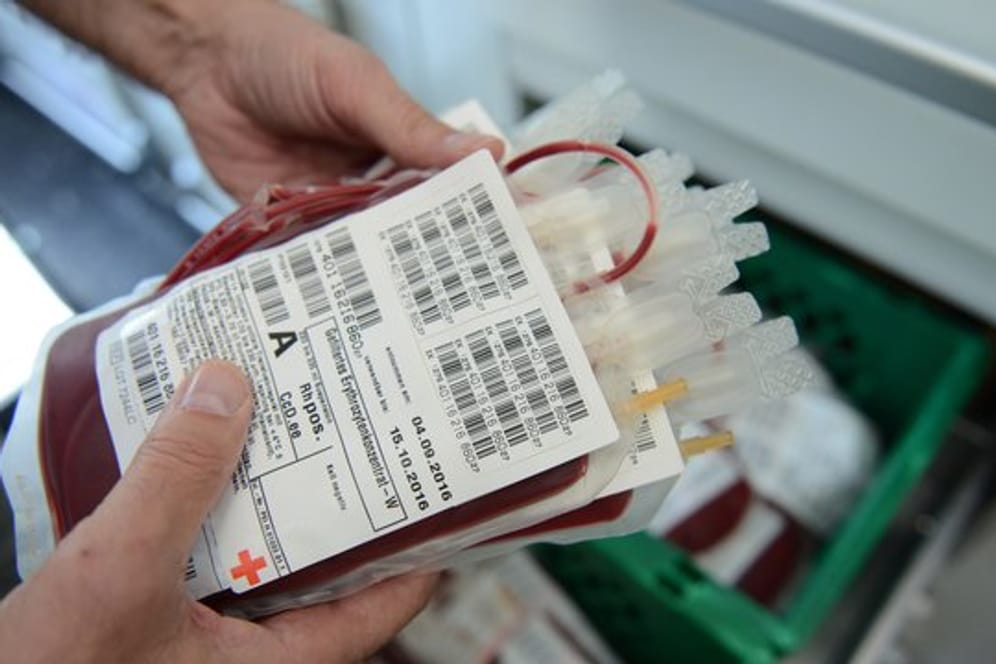 Bluttransfusion: Jedes Jahr werden in Deutschland 4,7 Millionen Liter an Blutprodukten transfundiert.