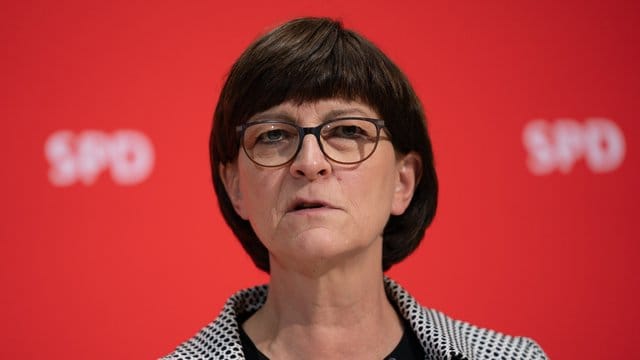 Saskia Esken am Montag während einer Pressekonferenz in der SPD-Zentrale in Berlin. Saskia Esken am Montag während einer Pressekonferenz in der SPD-Zentrale in Berlin.