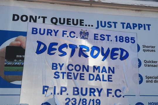 Der Drittligist FC Bury wurde von der englischen Fußball-Liga EFL ausgeschlossen.