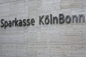 Sparkasse Köln-Bonn: Bei dem Institut ist derzeit Sparen angesagt, 17 Filialen werden deshalb umgebaut.