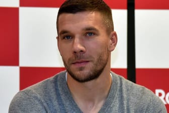 Lukas Podolski: Der Fußballspieler verabschiedet sich von seiner Großmutter bei Instagram