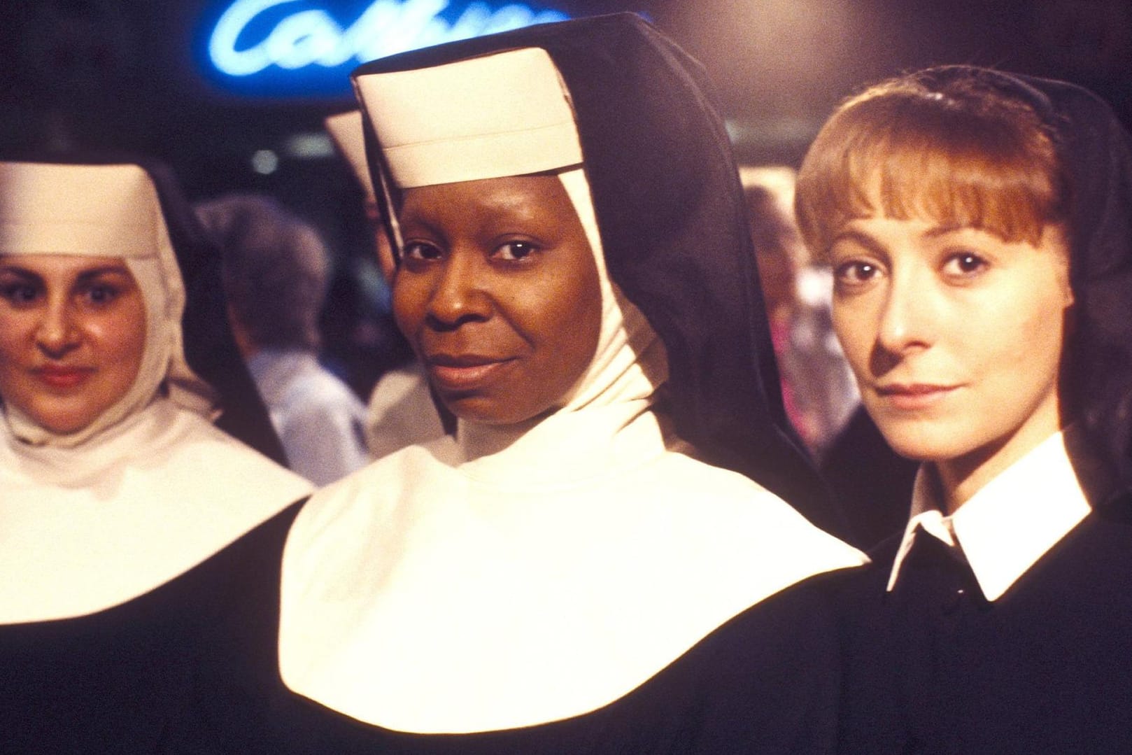 Whoopi Goldberg als Schwerster Mary Clarence: 1992 kam der Film in die Kinos und feierte große Erfolge. Nun soll es eine Neuauflage geben.