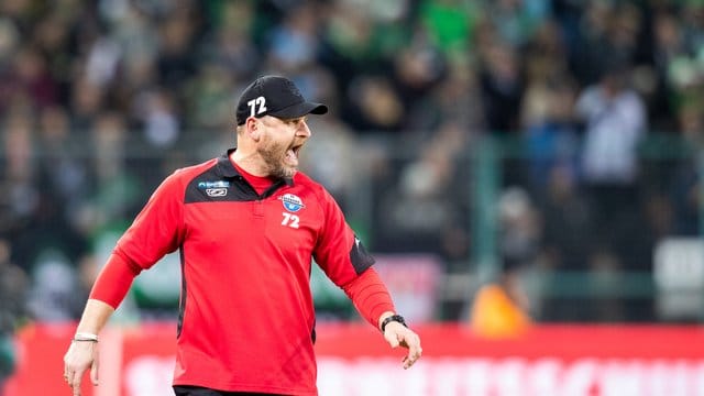 Frustriert in Gladbach: Paderborn-Coach Steffen Baumgart.