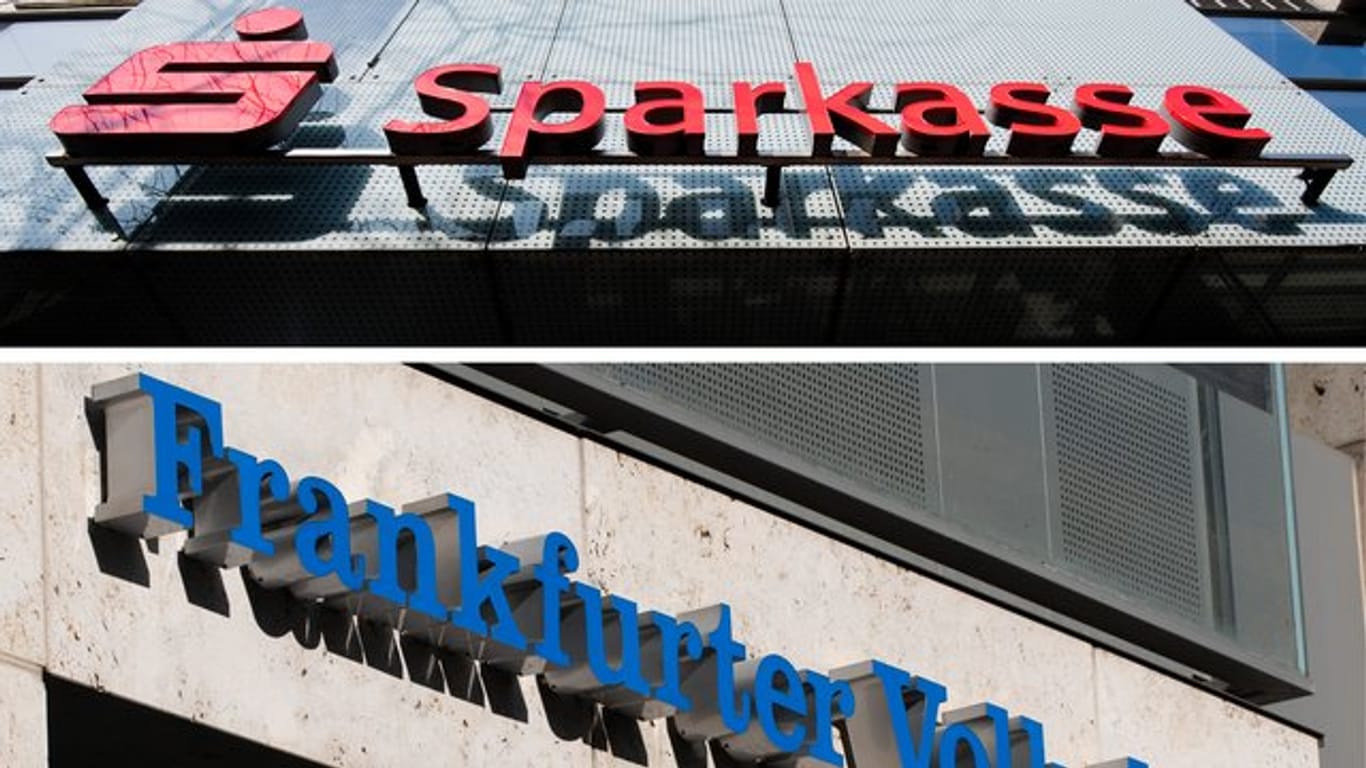 Die Logos der Sparkasse und der Frankfurter Volksbank: Bis Weihnachten ist die Eröffnung sieben weiterer gemeinsamer Filialen geplant.