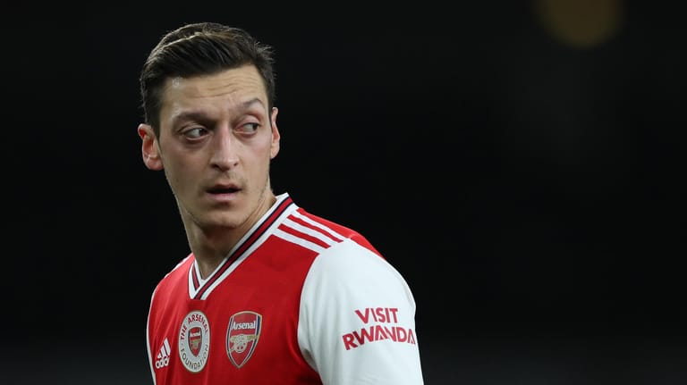 Mesut Özil: Der Ex-Nationalspieler hat mit seiner Kritik den Zorn Chinas auf sich gezogen.