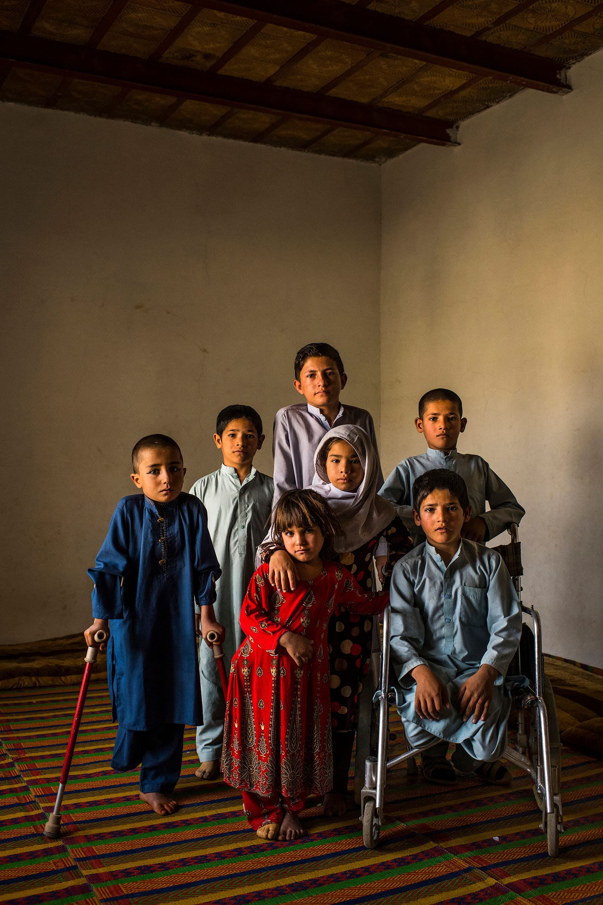 Zweiter Platz beim Unicef-Foto des Jahres 2019: Das Bild zeigt sieben afghanische Kinder aus einem Dorf im Distrikt Surkh Rod, die bei der Explosion eines Blindgängers schwer verletzt wurden.