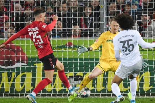 Traf gleich in seinem ersten Bundesligaspiel ins gegnerische Tor: Bayerns Joshua Zirkzee.