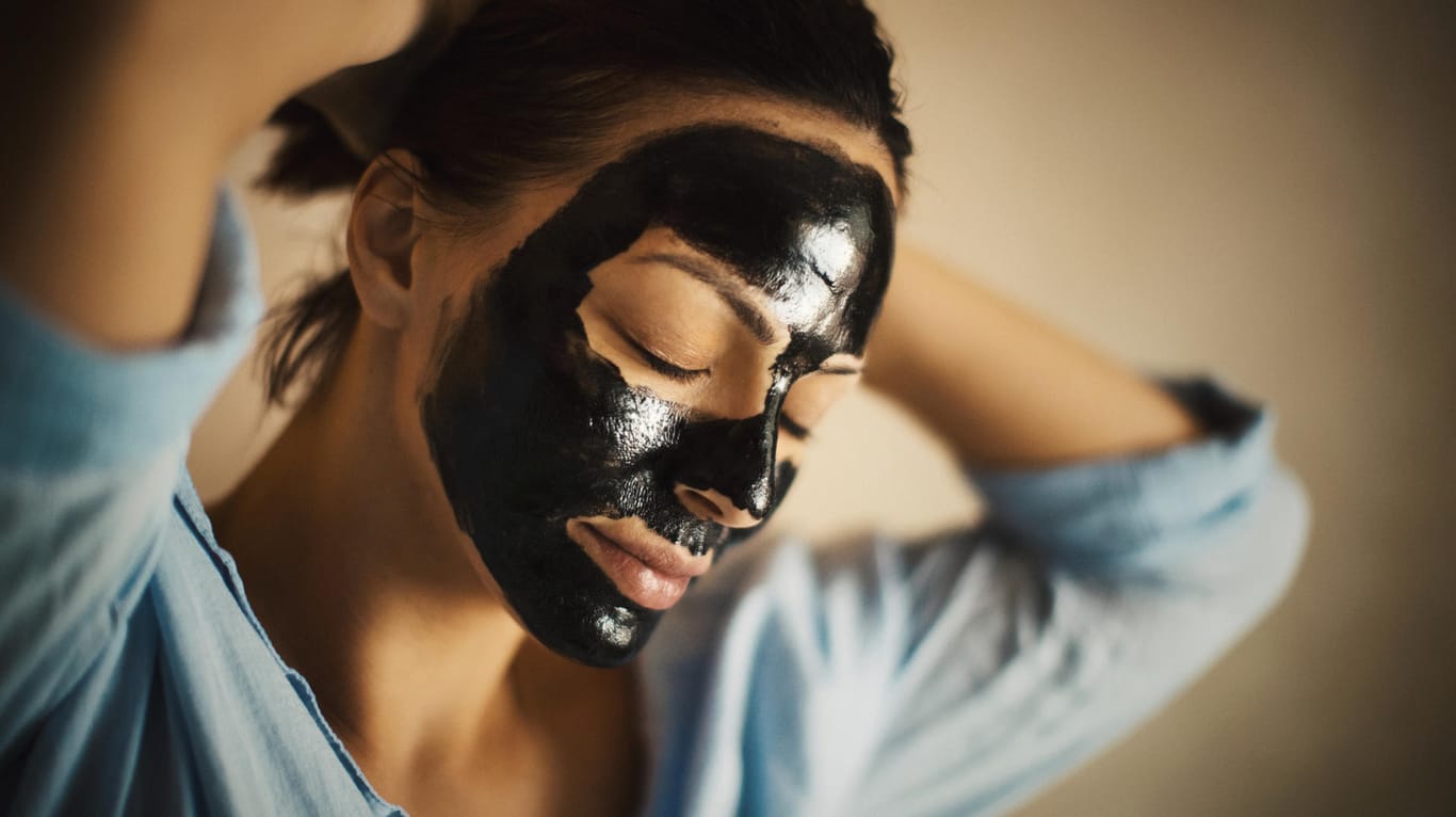 Gesichtsmaske: "Öko-Test" hat überprüft, ob in Gesichtsmasken bedenkliche Inhaltsstoffe stecken.