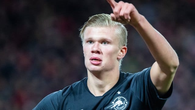 Erling Haaland steht noch bei RB Salzburg unter Vertrag.