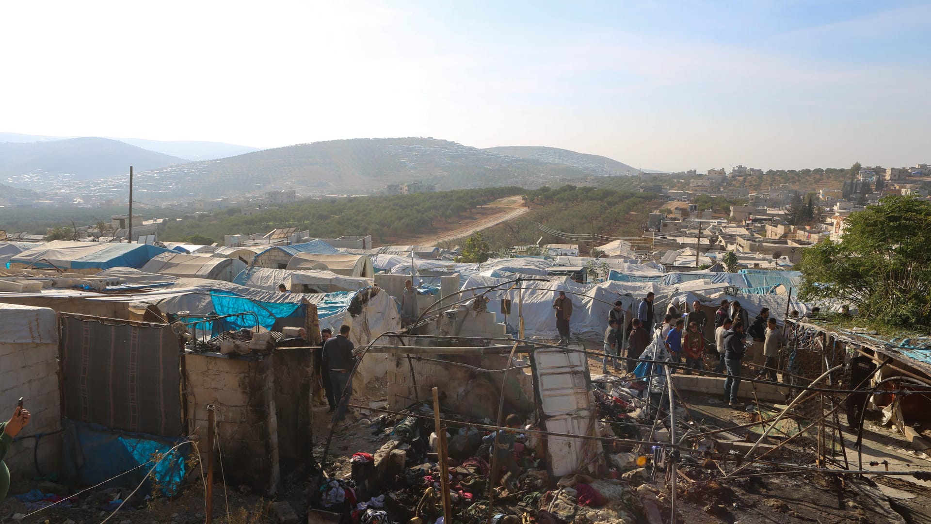 Ein Flüchtlingscamp in Idlib: Engpässe bei der Benzinversorgung sorgten demnach dafür, dass viele Menschen im Süden der Region festsitzen.