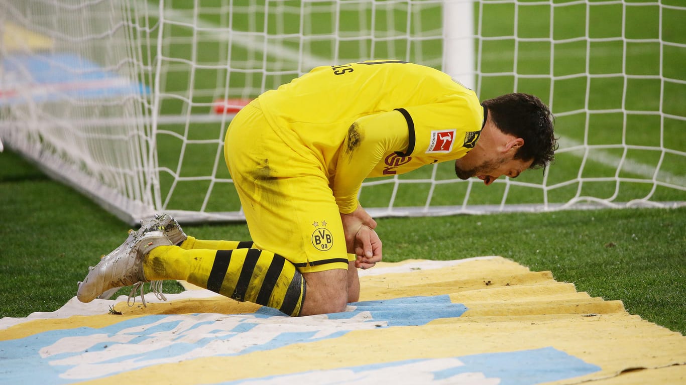 Angeschlagen: Mats Hummels musste in der Partie in Hoffenheim ausgewechselt werden.