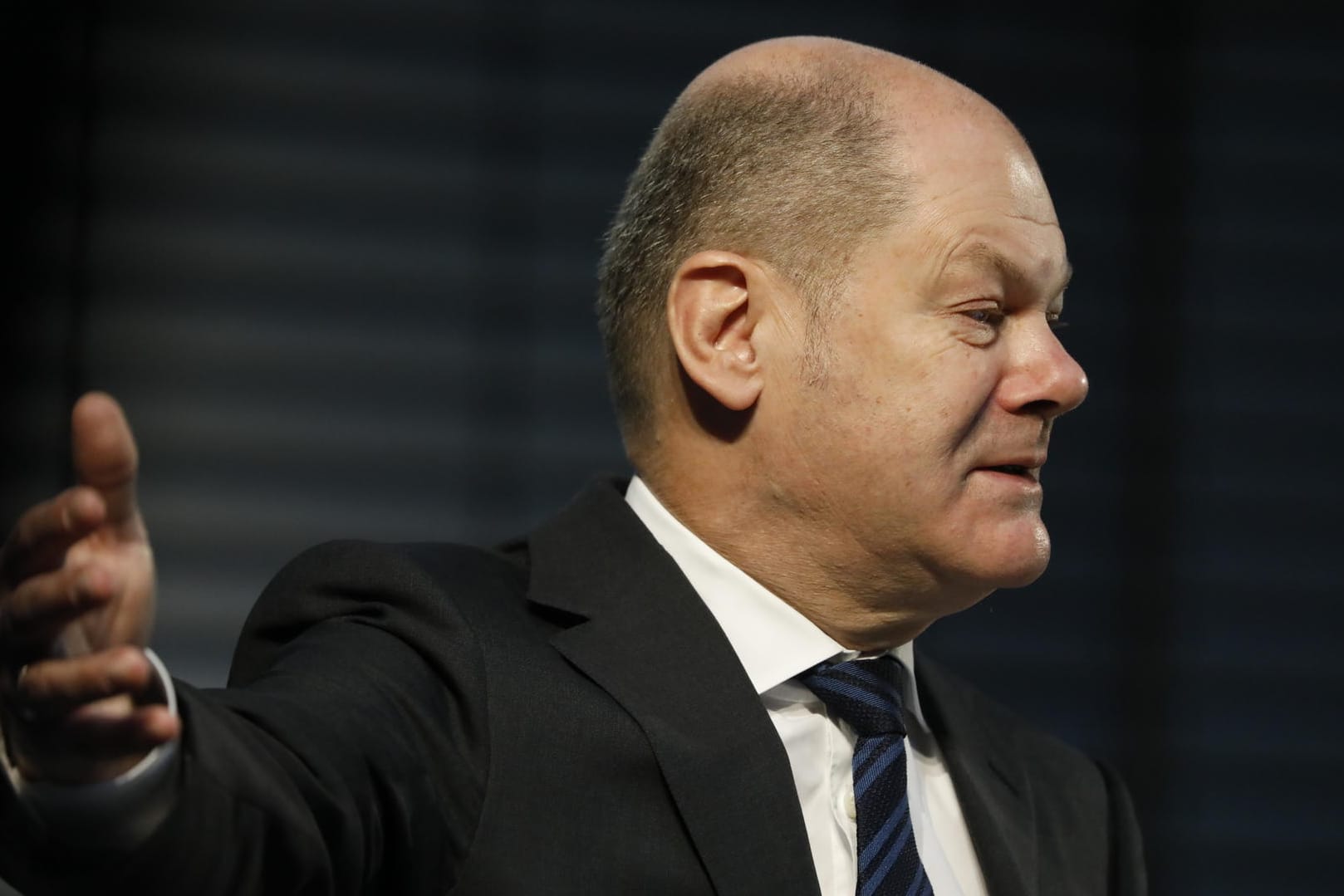 Bundesfinanzminister Olaf Scholz (SPD) will stark überschuldete Kommunen auf einen Schlag entlasten. Die Rede ist von rund 40 Milliarden Euro.