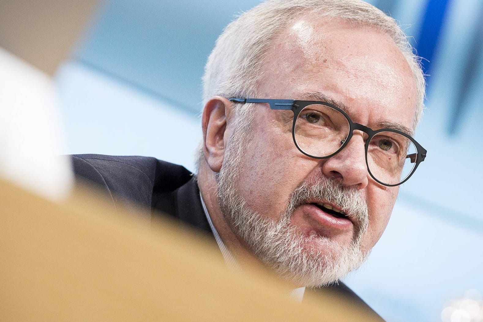 EIB-Präsident Werner Hoyer: Die Wirtschafte habe mit ihren Reaktionen auf die sich entwickelnde Klimakrise zu lange gewartet.