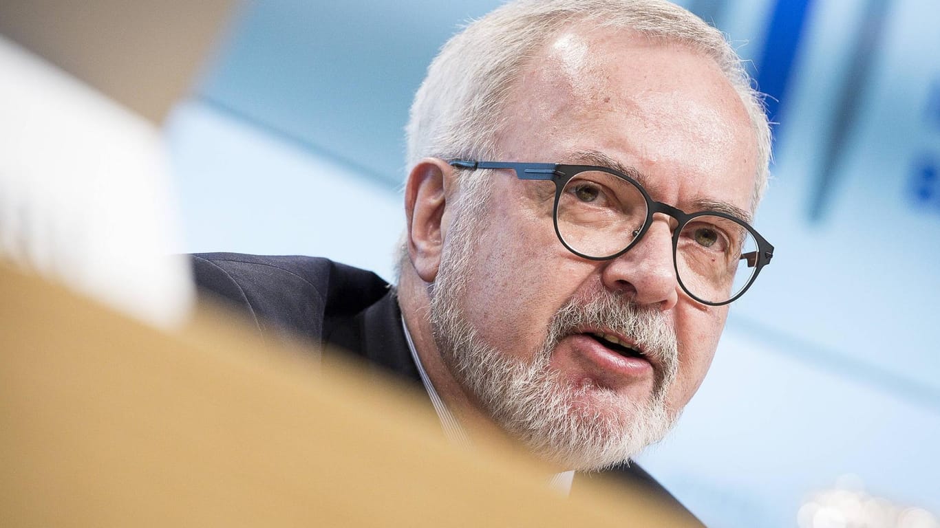 EIB-Präsident Werner Hoyer: Die Wirtschafte habe mit ihren Reaktionen auf die sich entwickelnde Klimakrise zu lange gewartet.