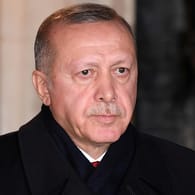 Recep Tayyip Erdogan (Archivbild): Der türkische Präsident warnt Europa vor einer neuen Migrationswelle aus Syrien.