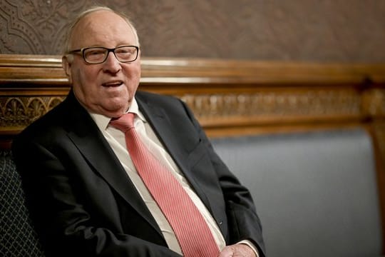 Uwe Seeler wünscht sich den Aufstieg des Hamburger SV.