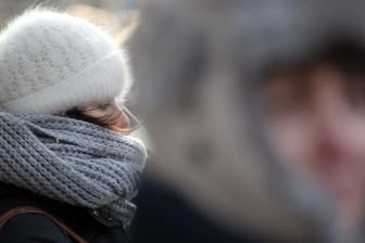 Wer sich vor Kälte gut schützt, beugt auch Infektionskrankheiten vor.