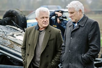 Ivo Batic (Miroslav Nemec) und Franz Leitmayr (Udo Wachtveitl) glauben nicht, dass es sich um einen einfachen Autounfall handelt.