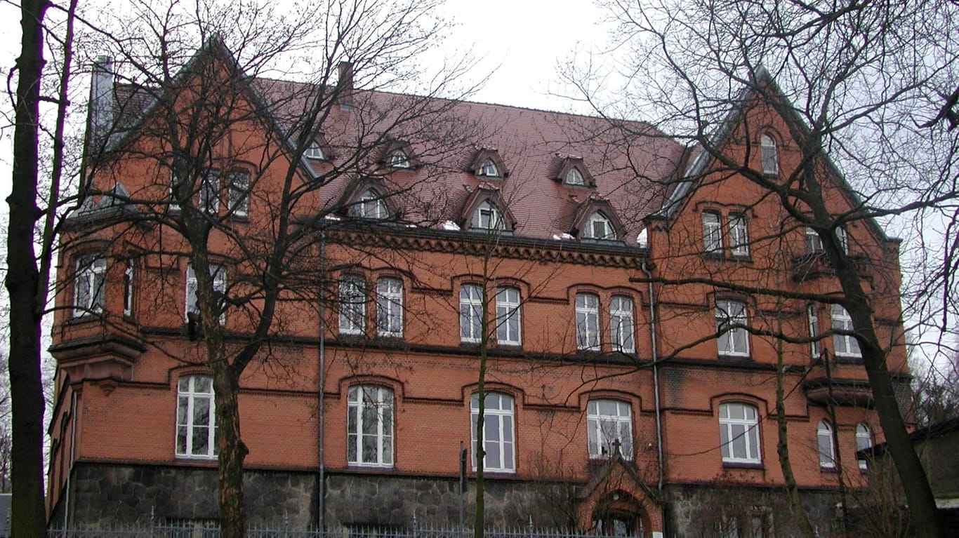 Pfarrhaus der St. Nikolai Kirche: Am Heiligabend kam es in dem Gebäude zu einer Auseinandersetzung.