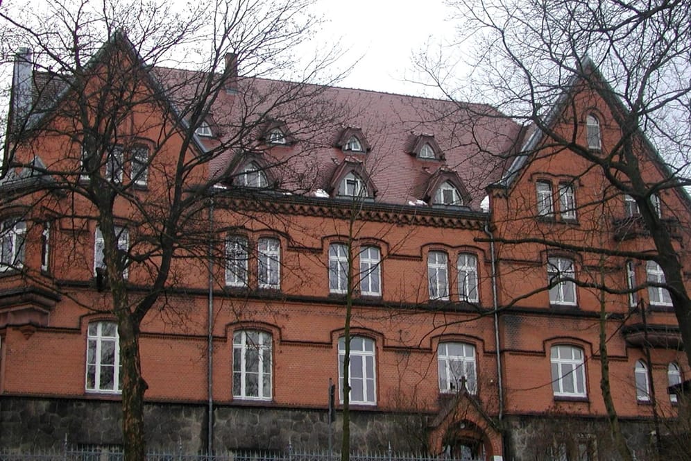 Pfarrhaus der St. Nikolai Kirche: Am Heiligabend kam es in dem Gebäude zu einer Auseinandersetzung.