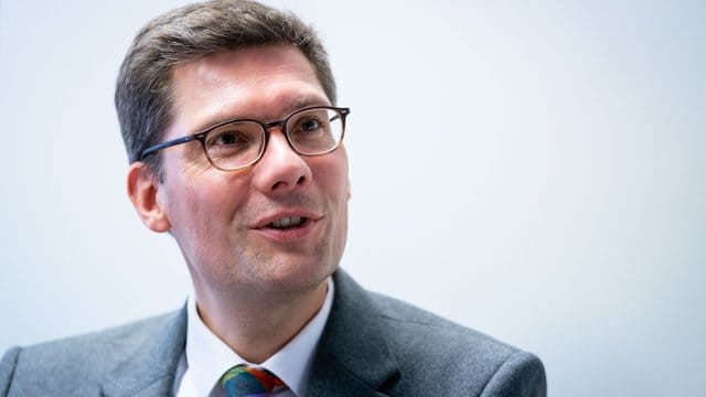Christian Hirte (CDU), Beauftragter der Bundesregierung für die neuen Bundesländer, sieht die Zukunft des Ostens sehr optimistisch. Christian Hirte (CDU), Beauftragter der Bundesregierung für die neuen Bundesländer, sieht die Zukunft des Ostens sehr optimistisch.