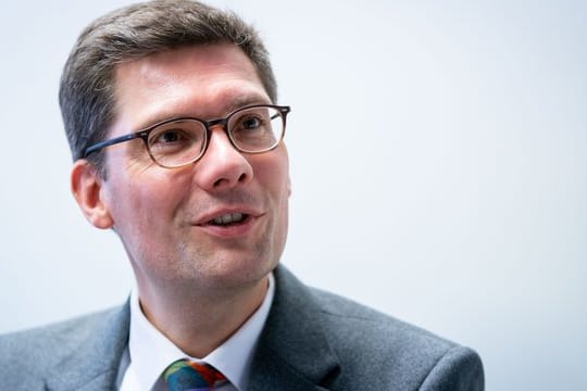 Christian Hirte (CDU), Beauftragter der Bundesregierung für die neuen Bundesländer, sieht die Zukunft des Ostens sehr optimistisch.