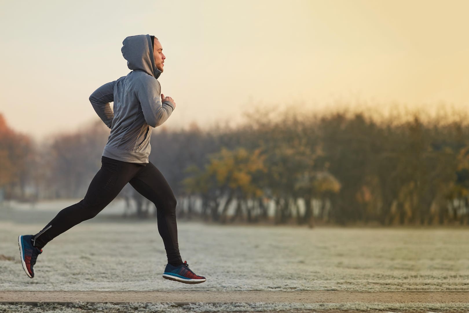 Jogger: Nicht für jeden Menschen ist Sport bei Kälte und Minusgraden empfehlenswert.