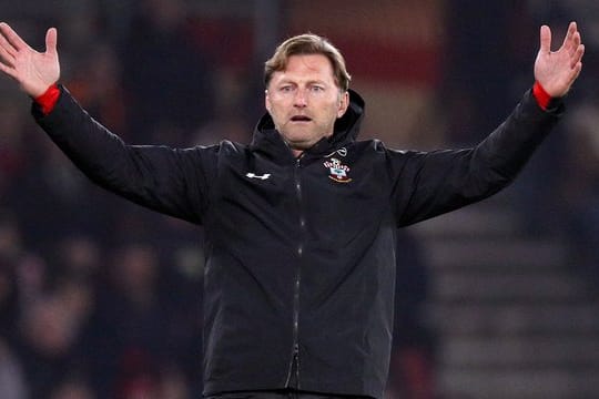 Die 0:9-Klatsche gegen Leicester City hängt Southampton-Coach Ralph Hasenhüttl immer noch nach.
