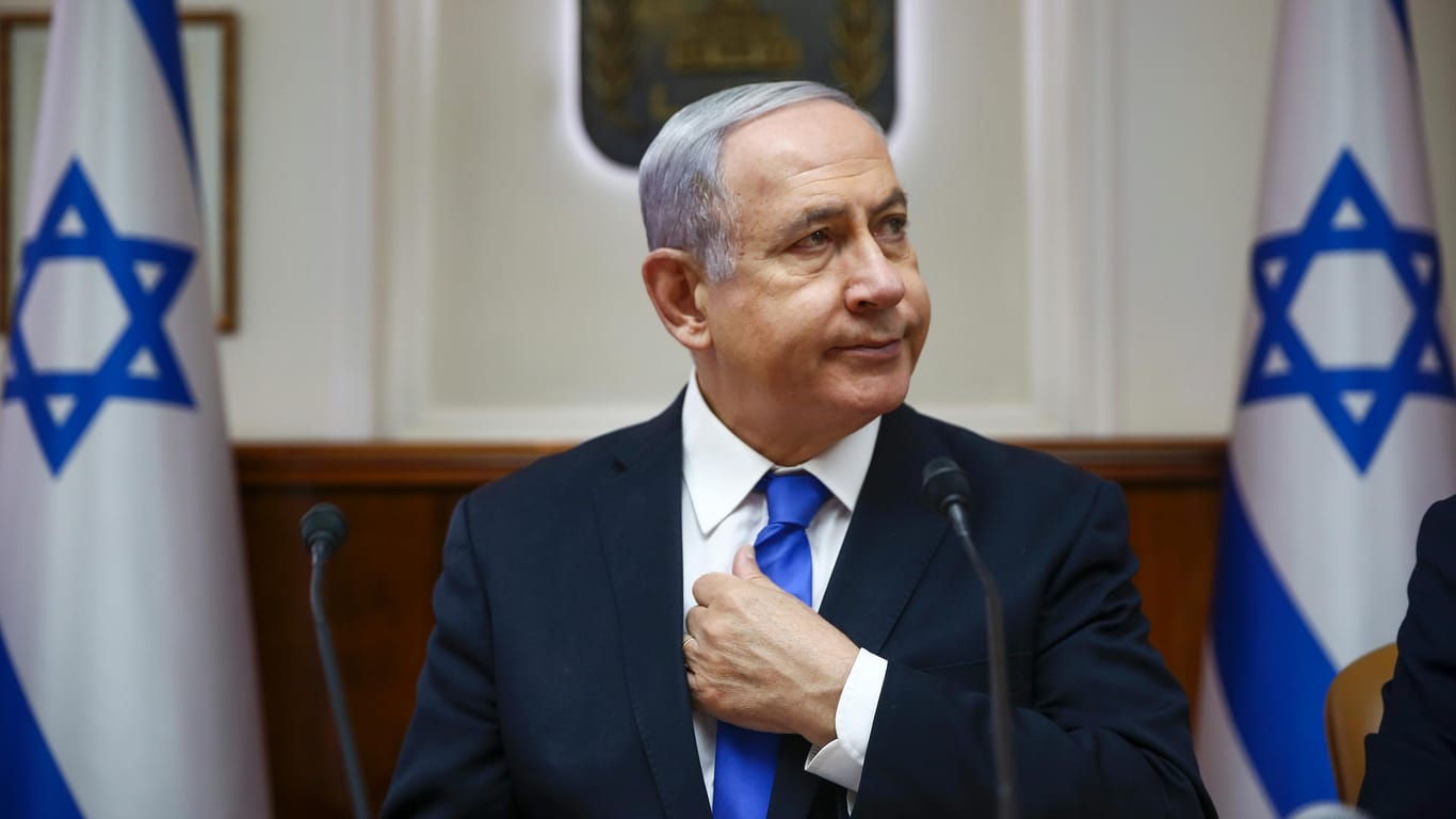 Benjamin Netanjahu: Der israelische Ministerpräsident gilt nach Korruptionsvorwürfen und zweifachem Scheitern bei der Regierungsbildung als politisch angeschlagen.