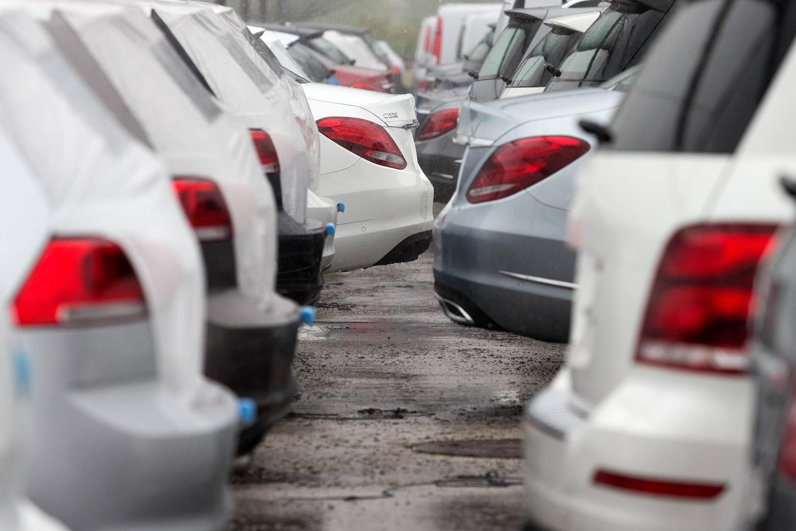 Autos: Die Autokonzerne werden Experten zufolge in Zukunft noch enger zusammenarbeiten. Autos: Die Autokonzerne werden Experten zufolge in Zukunft noch enger zusammenarbeiten.