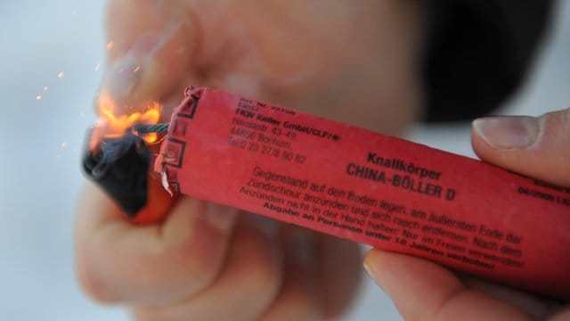 Die meisten Bundesbürger empfinden Feuerwerk zum Jahreswechsel als Tradition. Die meisten Bundesbürger empfinden Feuerwerk zum Jahreswechsel als Tradition.
