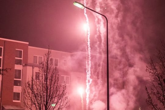 Schäden durch Silvesterraketen übernehmen unter Umständen die Versicherungen.